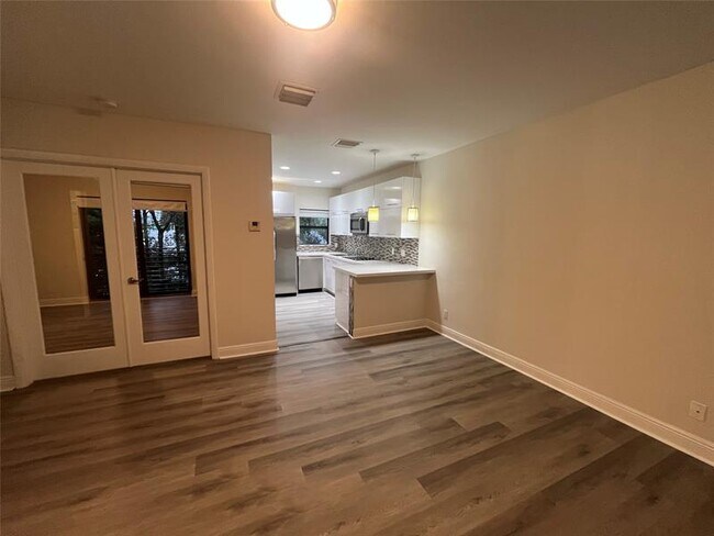 Building Photo - 1109 E Broward Blvd