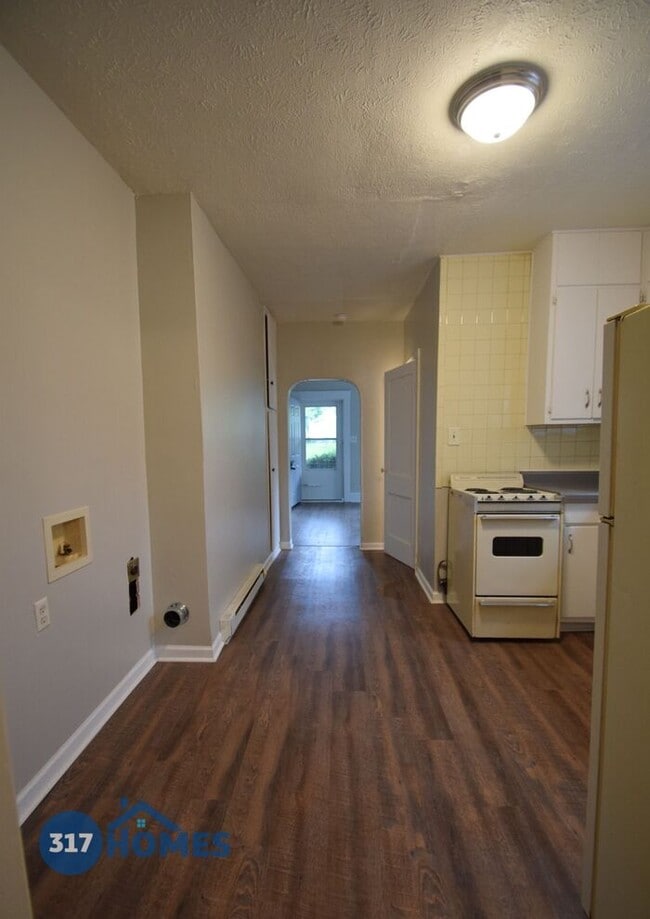 Building Photo - Quaint and updated 1BD/1BA on Cruft St in ...