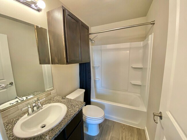 Building Photo - Pre-leasing now for 3 bed 2 bath in Cooper...