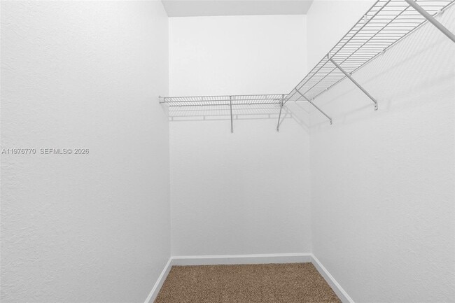 Building Photo - 1467 SE 26th Rd