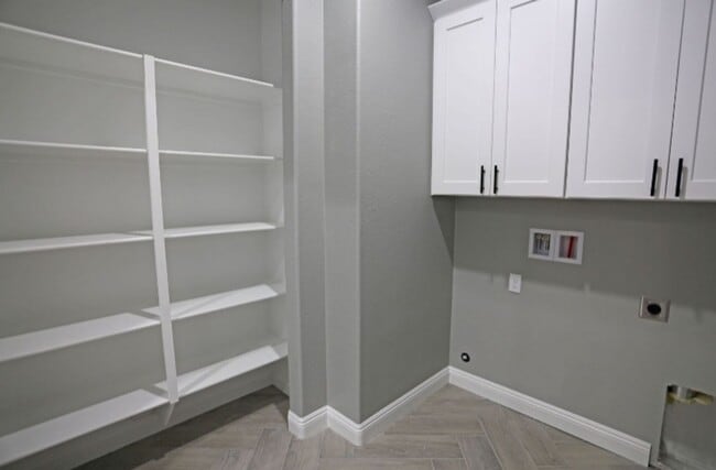 Building Photo - CALVADA VALLEY U3 - Galaxy Street