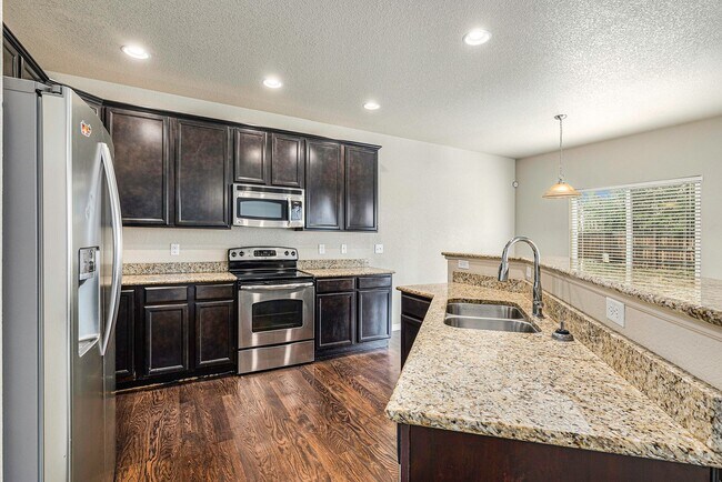 Building Photo - Nice Big Home, close to Ft Carson, Updated...