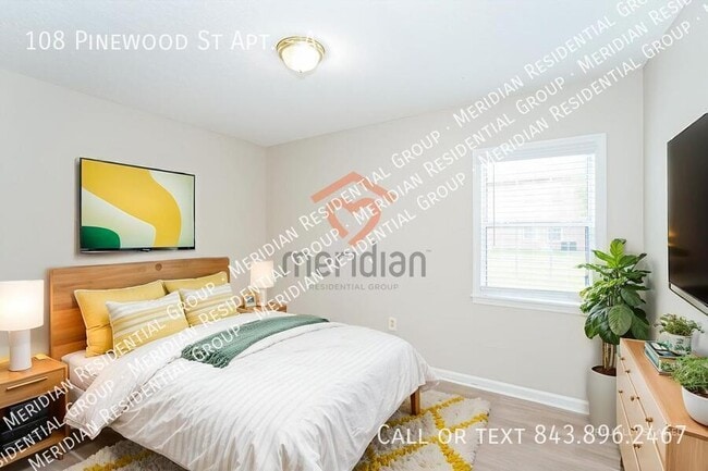 Building Photo - 108 Pinewood St