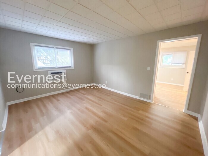 Building Photo - 67 N Harris Ave
