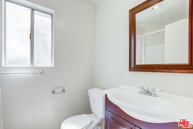 Building Photo - 6104 Cahuenga Blvd