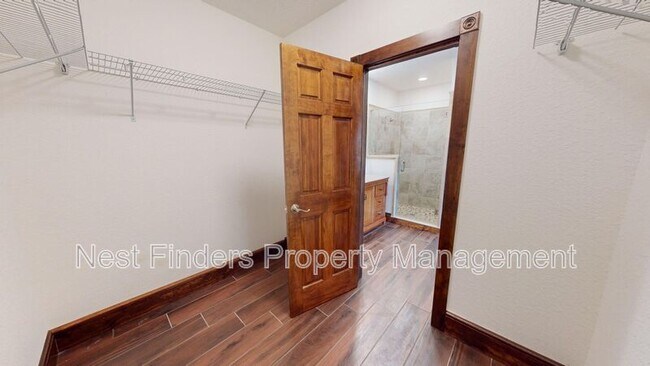 Building Photo - 552 Seagate Ave