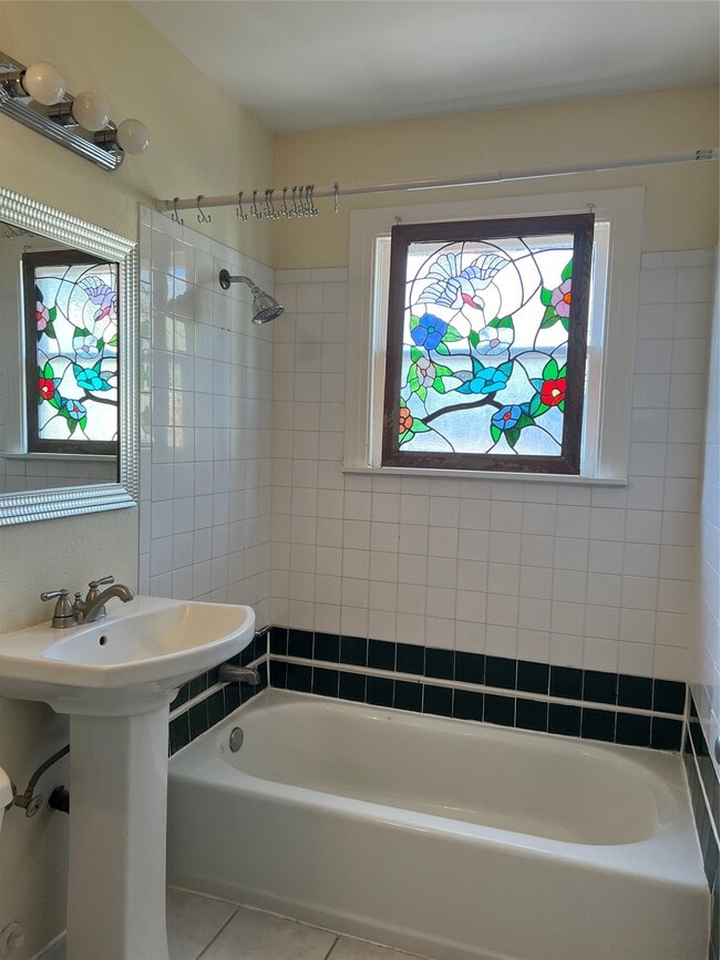 Building Photo - 1212 Postoffice St