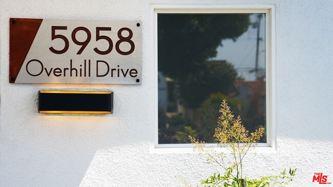 Building Photo - 5958 Overhill Dr
