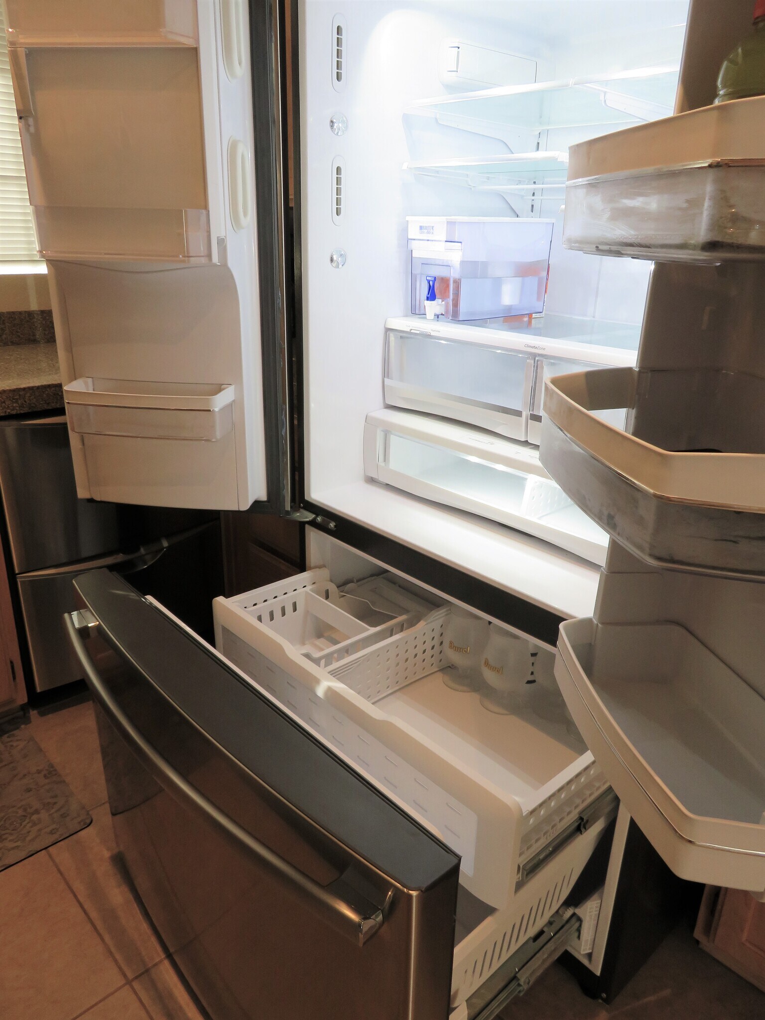 Kitchen - 11515 N 91st St