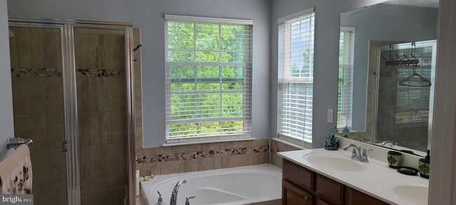 Building Photo - 4506 Nightingale Ct