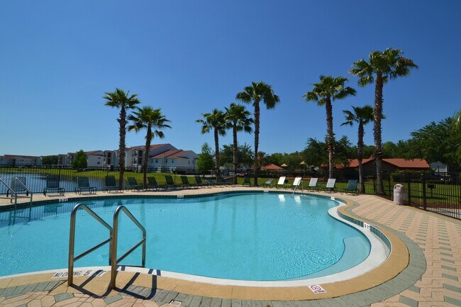 Building Photo - Beautiful 1/1 in Villas Del Sol ~ Gated Comm w/ Resort-Style Amenities!