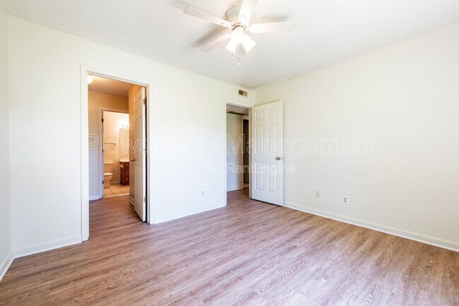 Building Photo - 4406 S Brook St