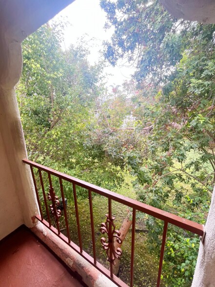 Building Photo - 248 W Avenida Palizada