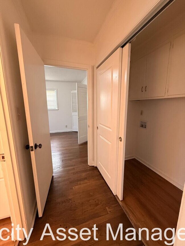 Building Photo - A MUST-SEE SECTION 8 FRIENDLY HOME!!!!