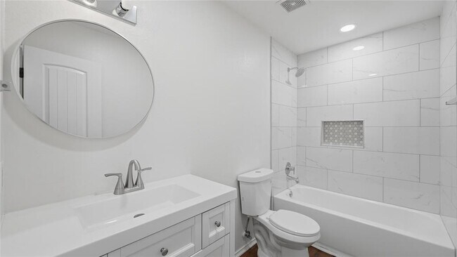 Building Photo - 11309 Autumn Ash Dr