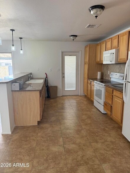 Building Photo - 3321 W Cholla St