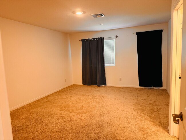 Building Photo - Semi-Furnished 3-bedroom, 2.5-bath townhouse For Rent