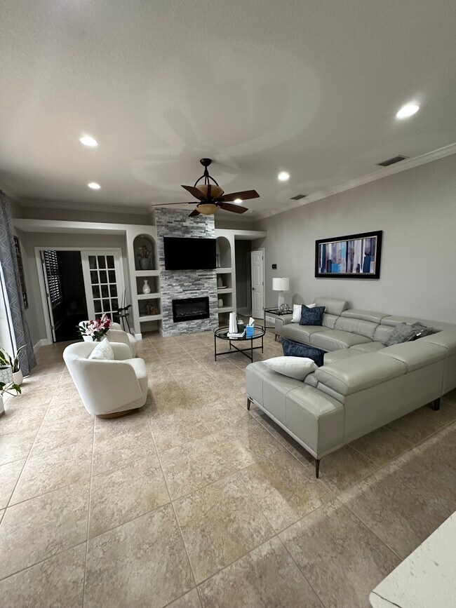 Building Photo - 10724 Cory Lake Dr
