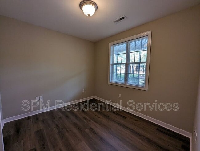 Building Photo - 5334 Christian Dr