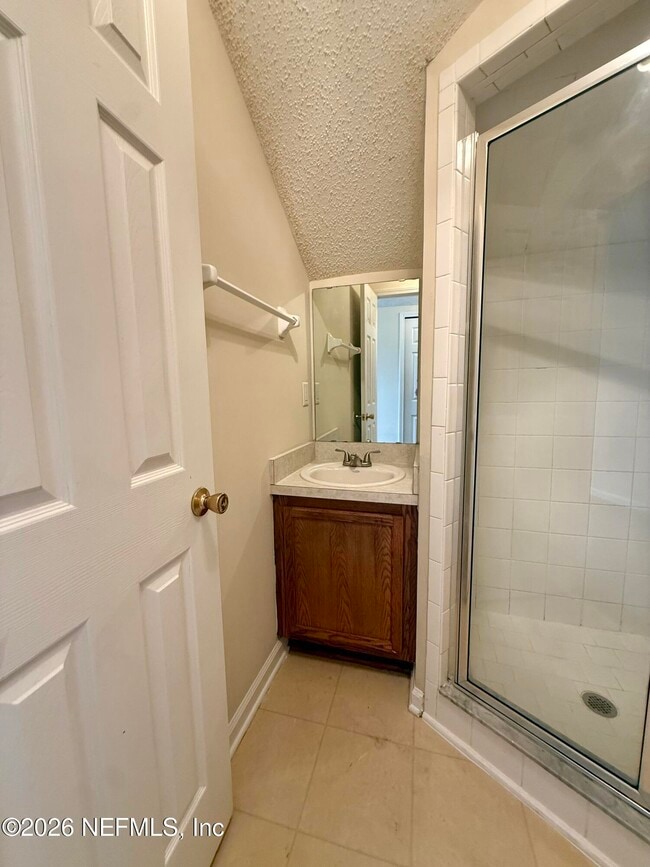 Building Photo - 3150 Highland Grove Dr