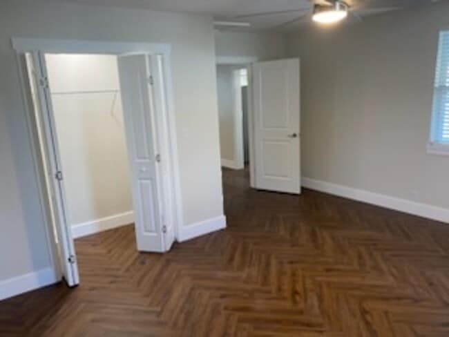 Building Photo - 2 Bedroom 1 bath