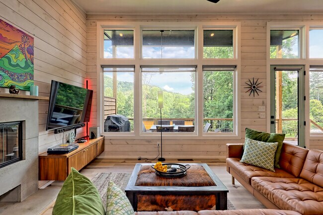 Building Photo - 122 Cannon St