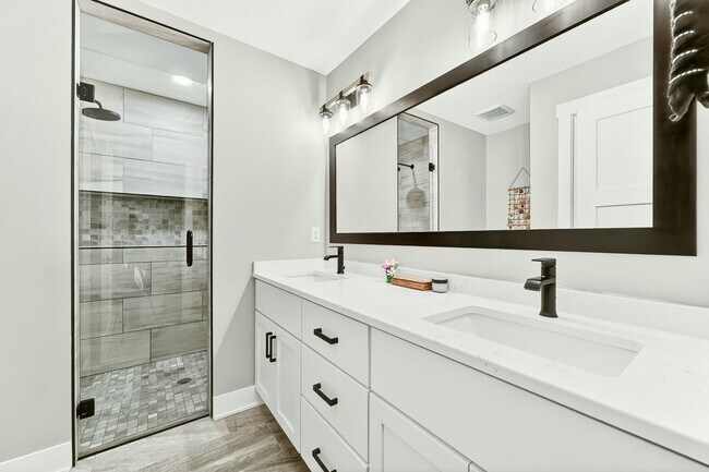 Building Photo - 5411 Destination Ln