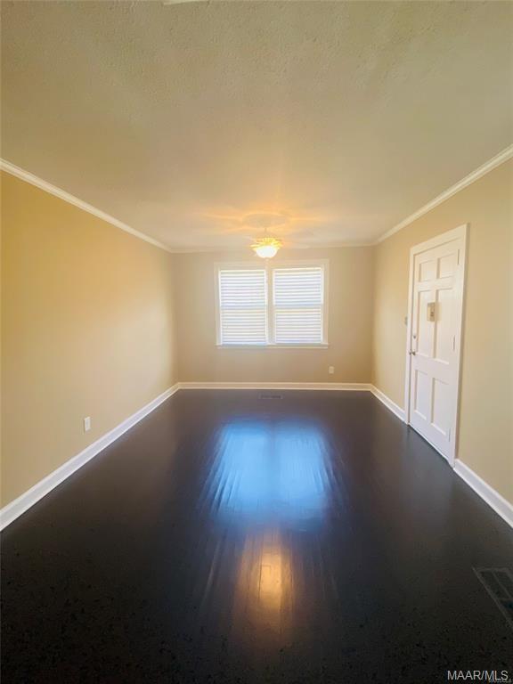 Building Photo - 2048 Midway St