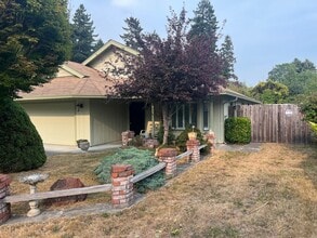 Building Photo - 4303 Horseman Ln