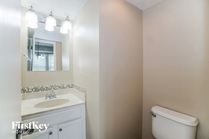 Building Photo - 5951 Ocala Ct