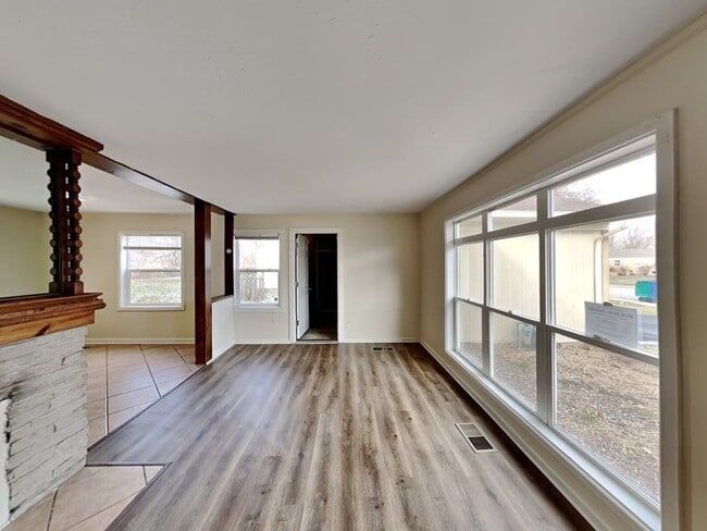 Building Photo - 316 Neola St