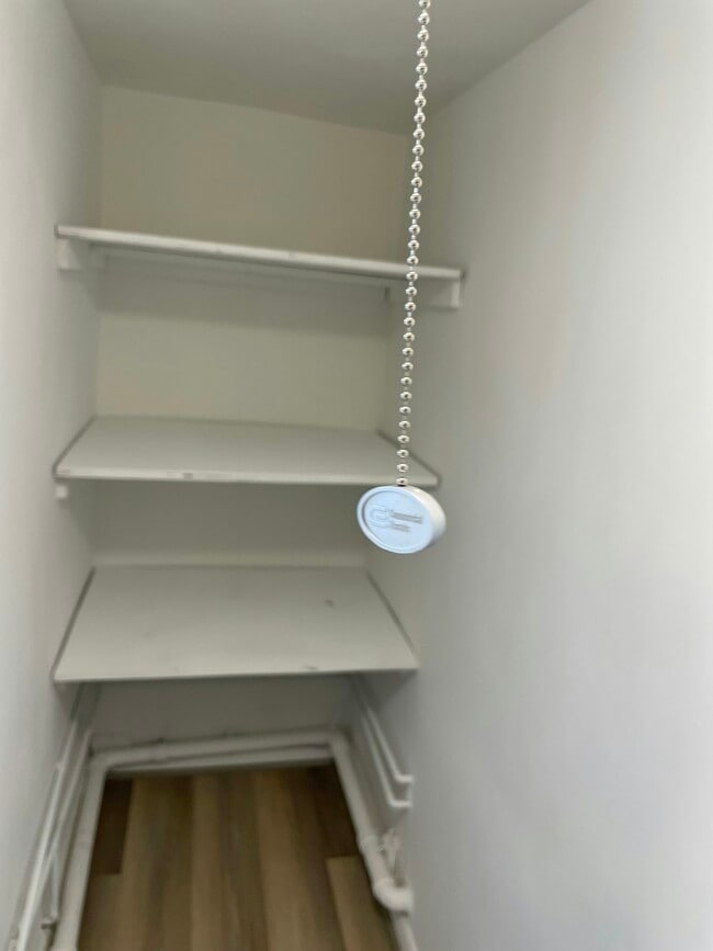 Building Photo - 201 Union St