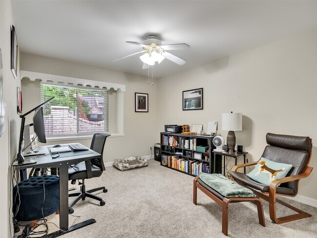 Building Photo - 2811 Quincannon Ln