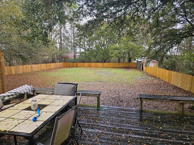 Building Photo - Great unfurnished 3 Bedroom, 2 bath home located in Sneads Ferry