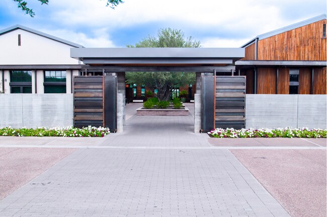 Building Photo - 3Bed/2Bath Home in North Scottsdale! Move-In Ready on 1/1/2026!