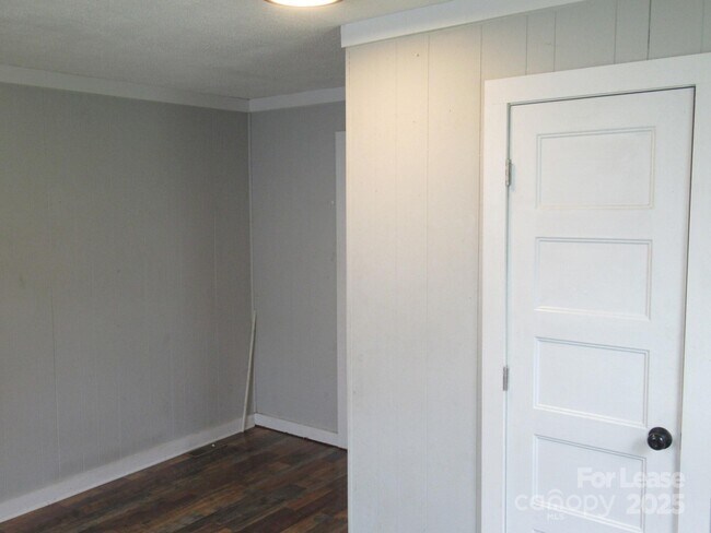 Building Photo - 516 Grier St