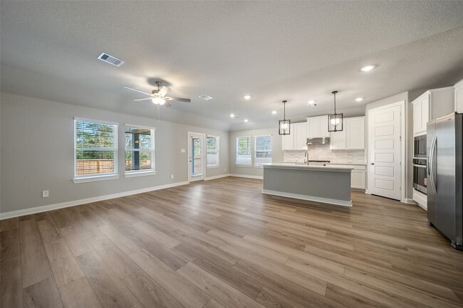 Building Photo - 17716 Ml Mnr Dr