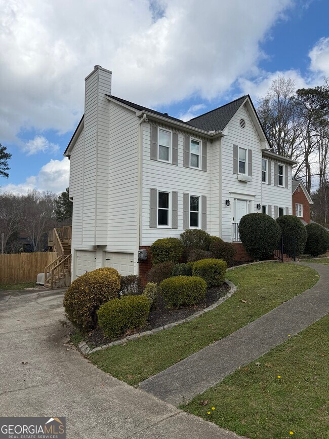 Building Photo - 2679 Foxglove Dr SW