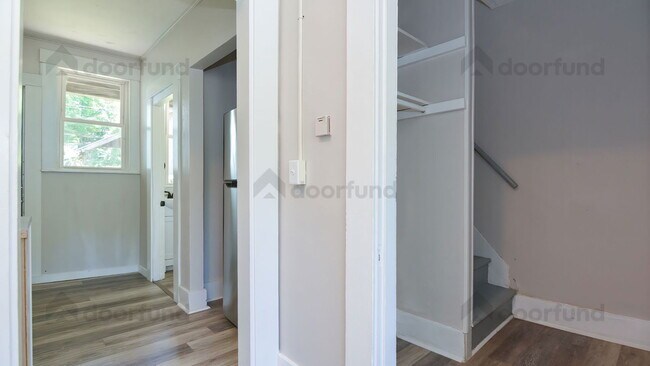 Building Photo - 11 Pleasant St