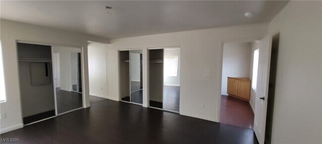 Building Photo - 8198 Rock Meadows Dr