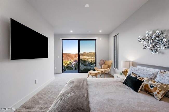 Building Photo - 810 Dragons Eye Dr