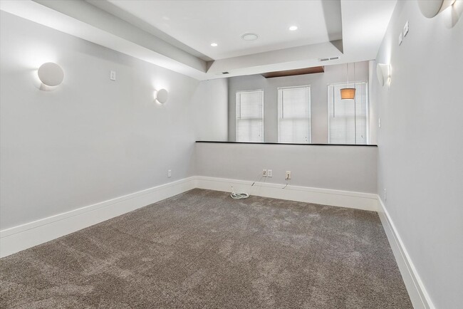 Building Photo - 505 S Milton Ave