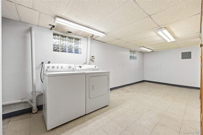 Building Photo - 2 Dale Carnegie Ct