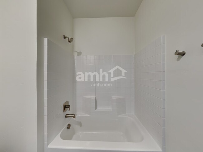 Building Photo - 965 N Rivermist Pl