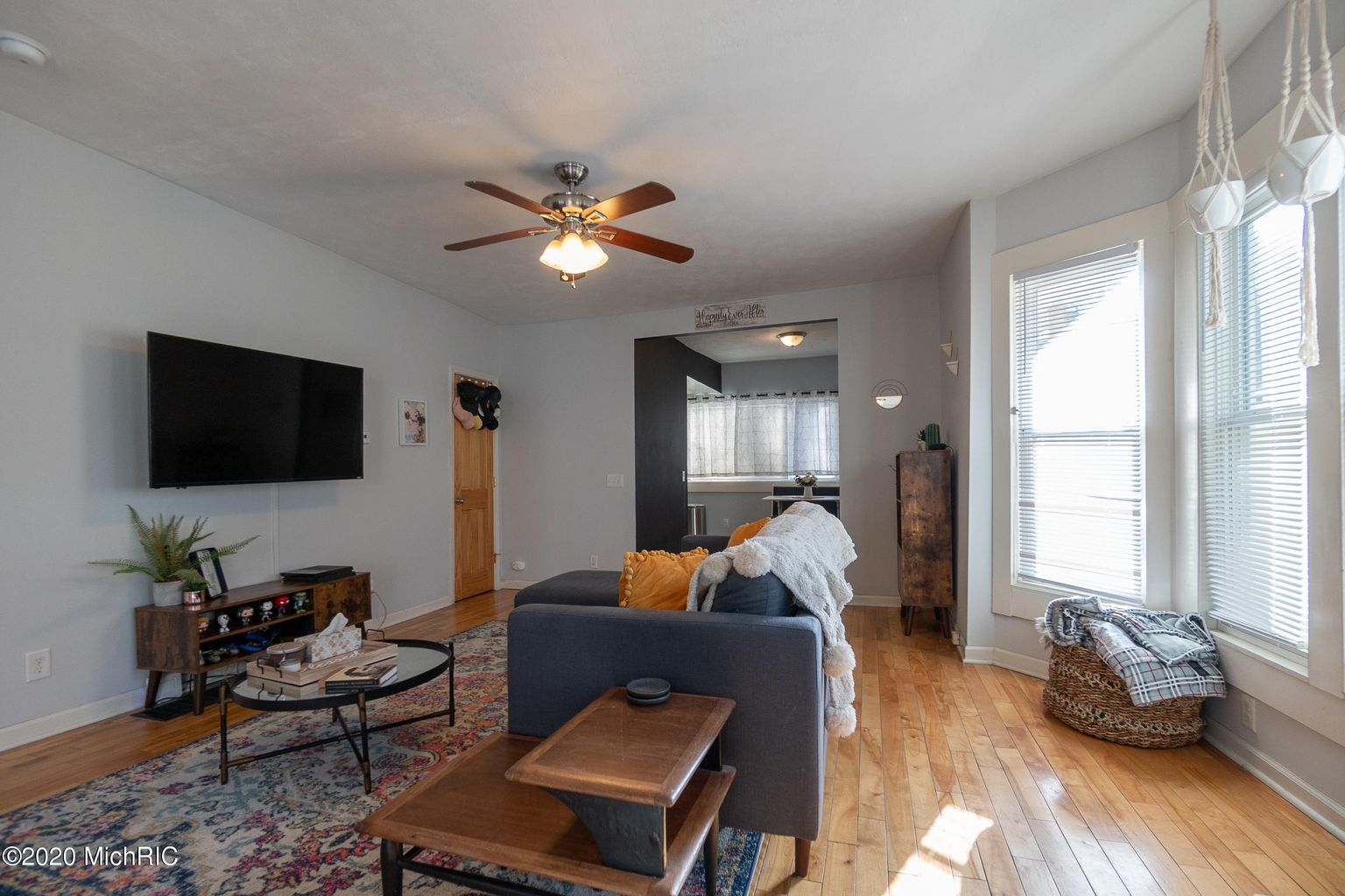 Building Photo - 416 5th St NW