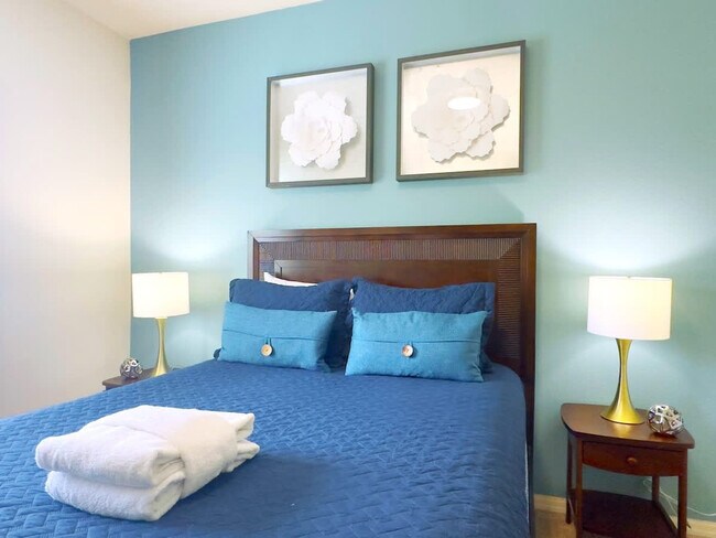 Building Photo - 8996 Silver Pl