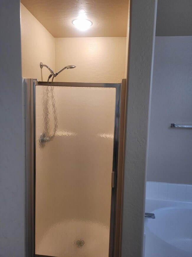 Building Photo - 16377 W Cottonwood St