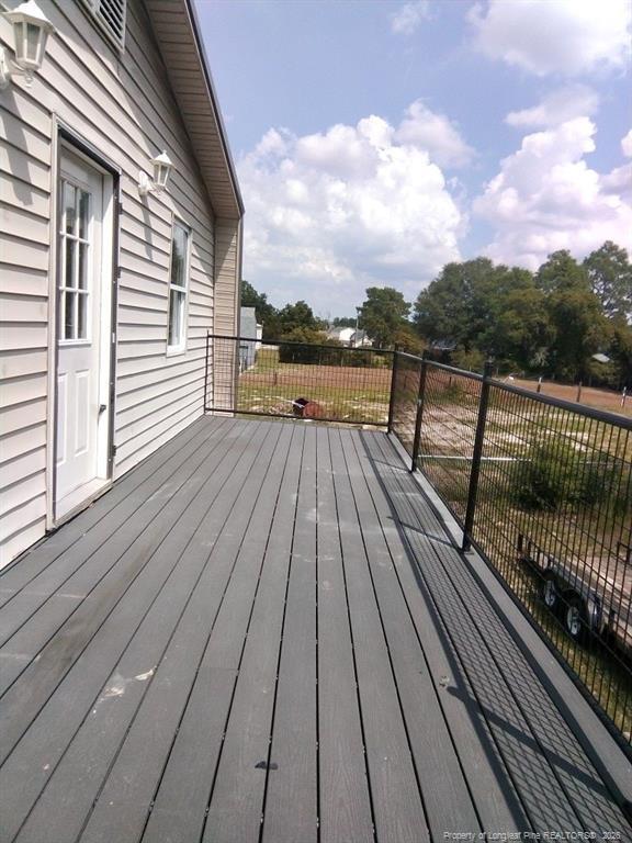 Building Photo - 611 Drypoint Ln