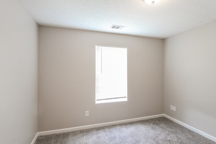 Building Photo - 160 Avery Dr