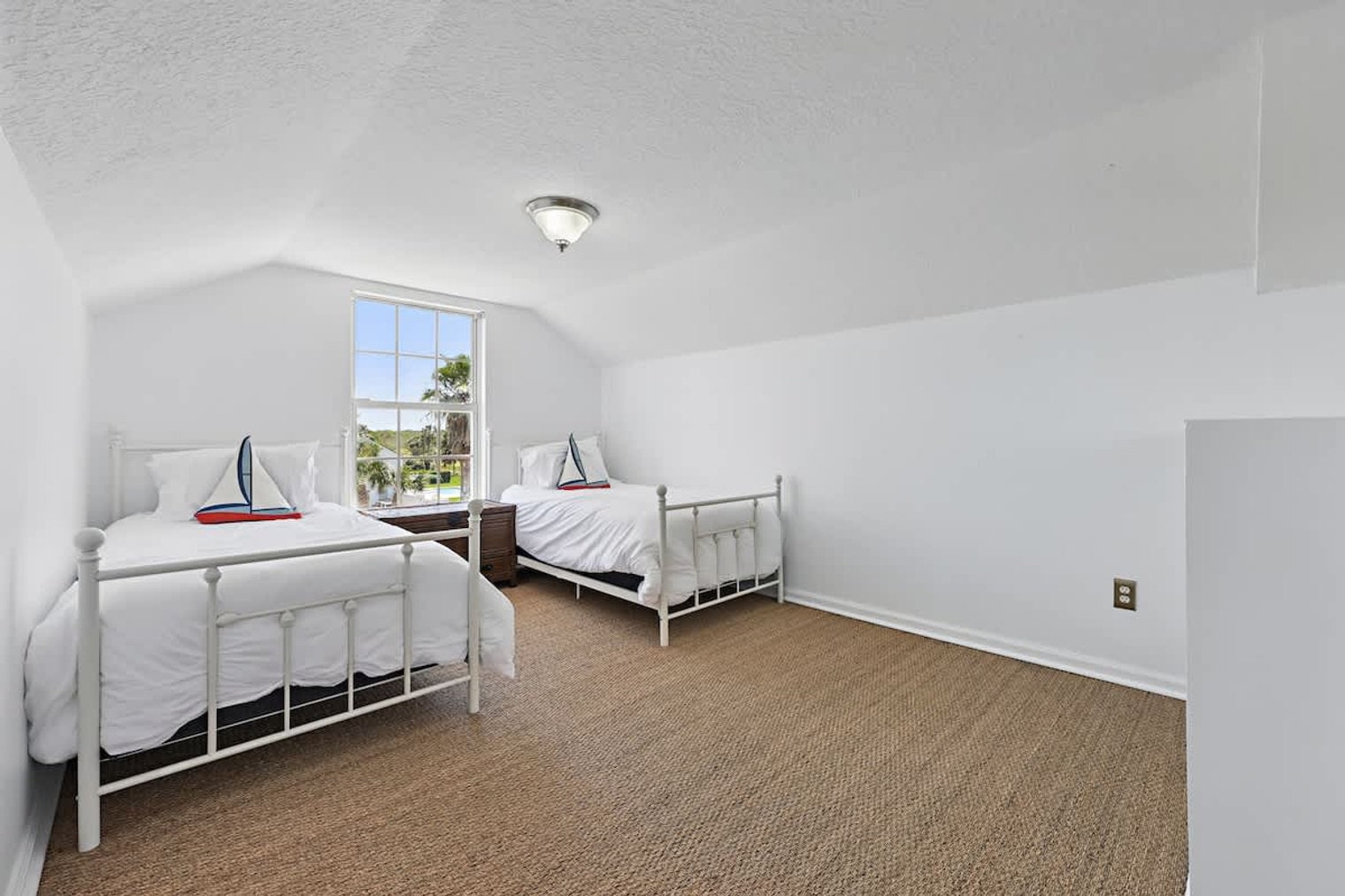 Building Photo - 3976 Ponte Vedra Blvd